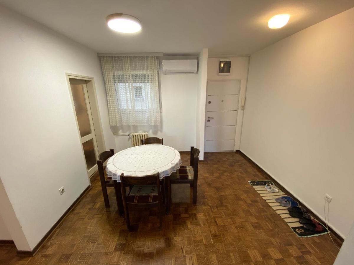 Novi Beograd Dr.agostina Neta Appartamento